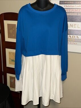 UGERLOV  Royal Blue and White Long Sleeve Two-Tone Dress oversized look